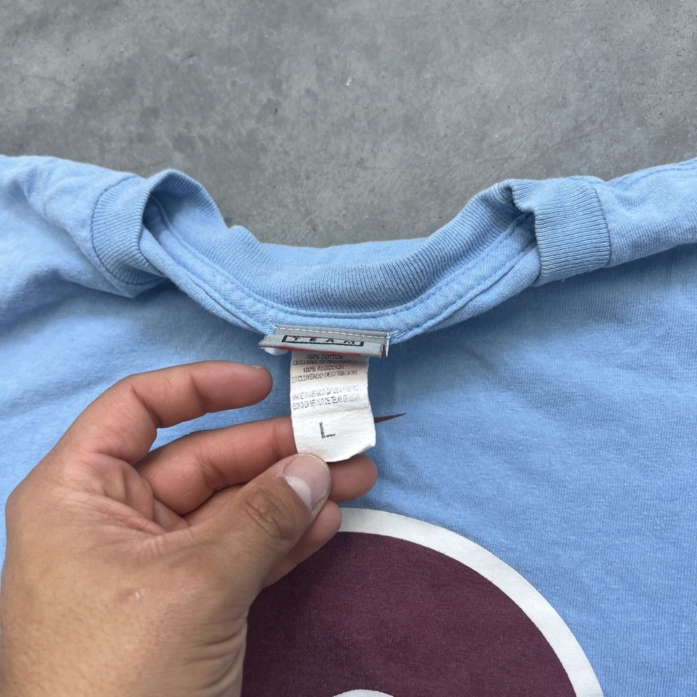 Vintage Philadelphia Philles Nike Center Swoosh Blue T-shirt Unisex - Picture 5 of 5